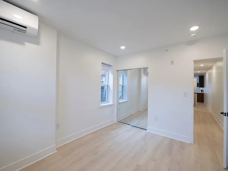 4902 Chestnut St #201 — Photo 12
