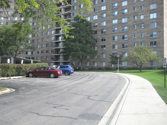 3rd image of 7141 N Kedzie Ave APT 509