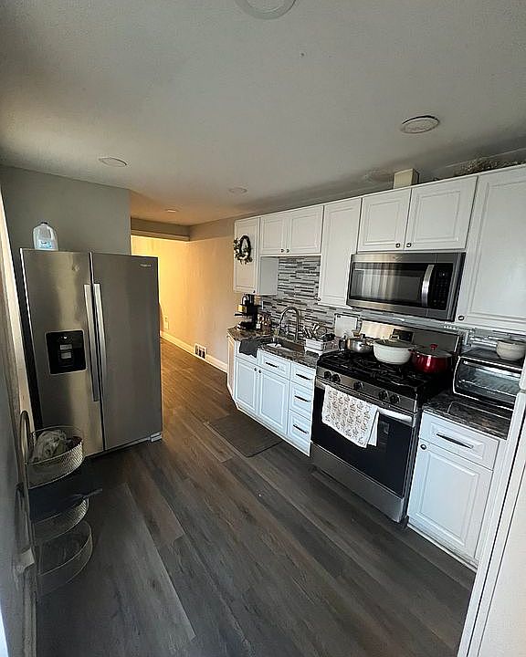 1st image of 542 Weiser St