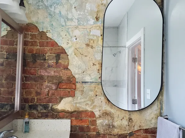 110 Clark St APT 2, Lowell, IN 46356