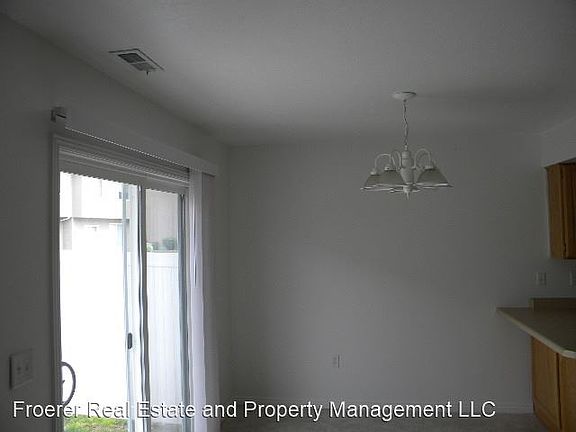 4th image of 155 W Savannah Ln