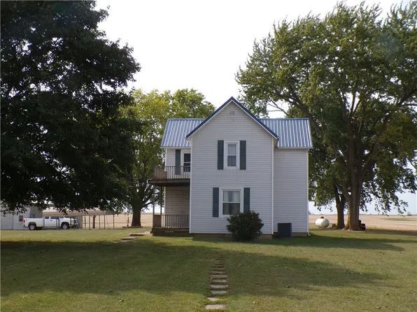 1175 N 2550 East Rd, Strasburg, IL 62465