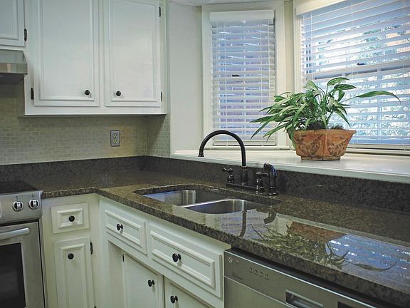3rd image of 900 N Main St Unit 23