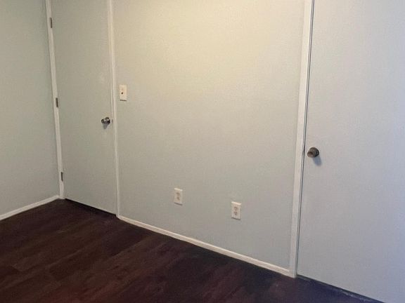 5th image of 930 Carlsbad St