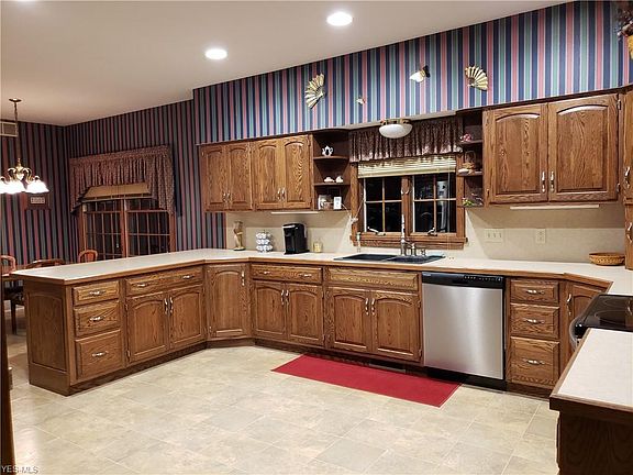 3rd image of 2026 Wood Haven Dr NW
