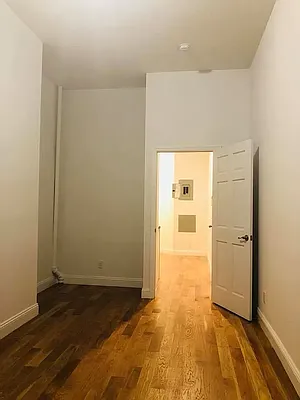 Rented by MySpaceNYC | media 20