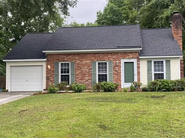 135 Towne Square Rd, Summerville, SC 29485