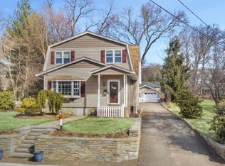 137 E Center St, Midland Park, NJ 07432