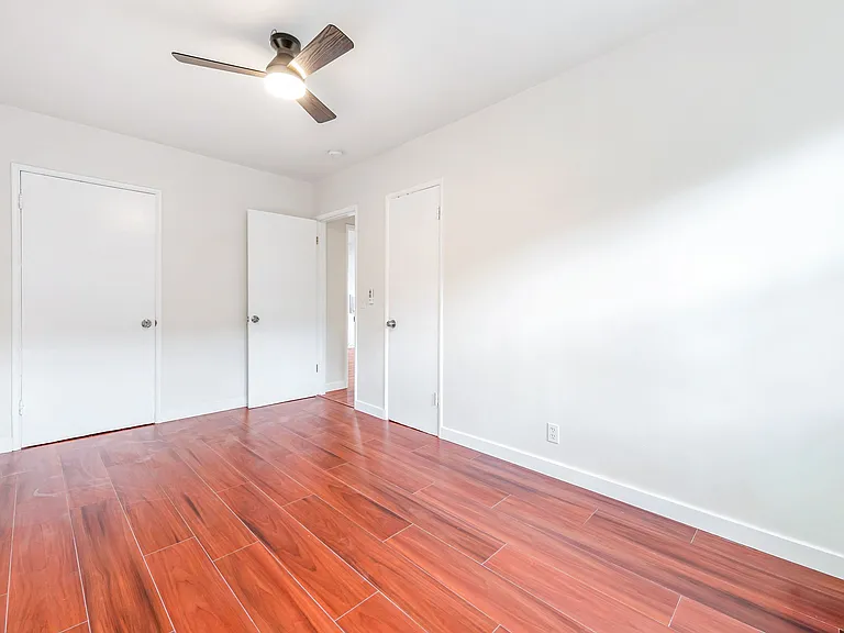 5863 Whitnall Hwy #4 — Photo 6
