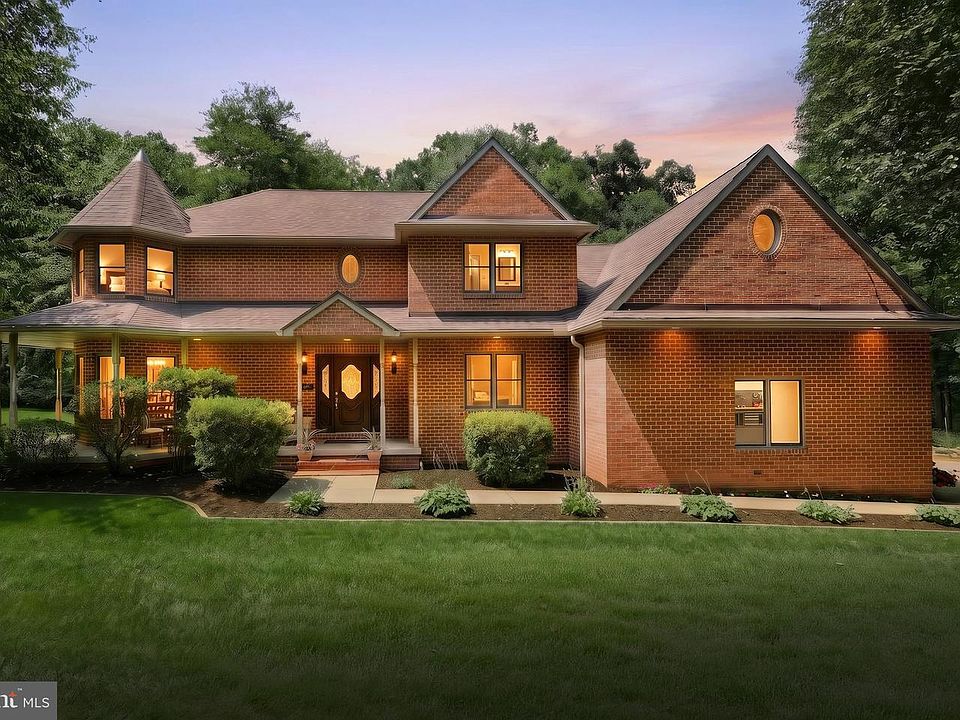 1st image of 7714 Paradise Hts