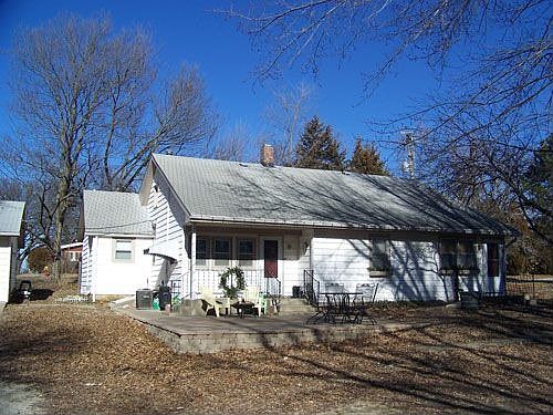 1st image of 615 N Washington St