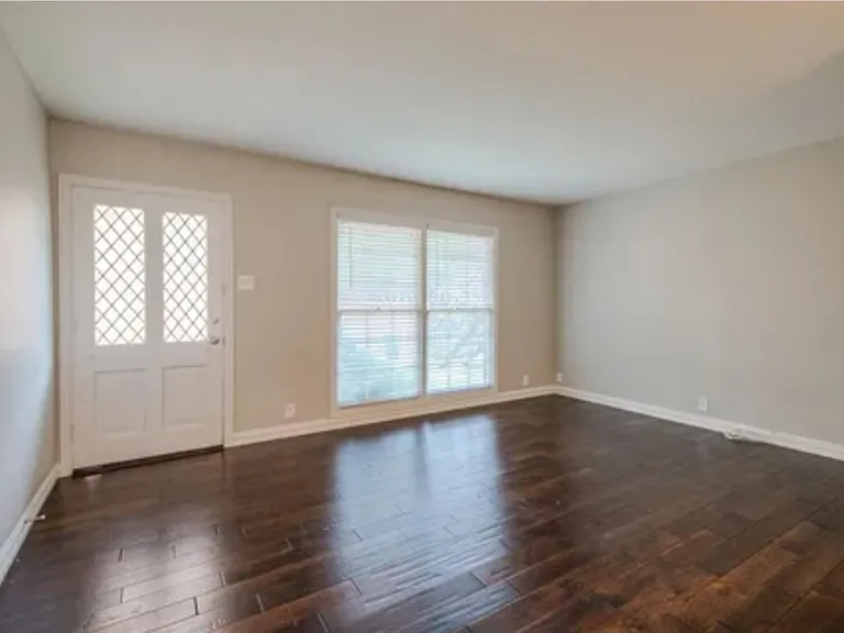7830 Meadow Park Dr #109 — Photo 2
