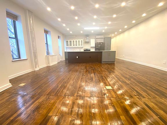 3rd image of 189 8th Ave APT 3