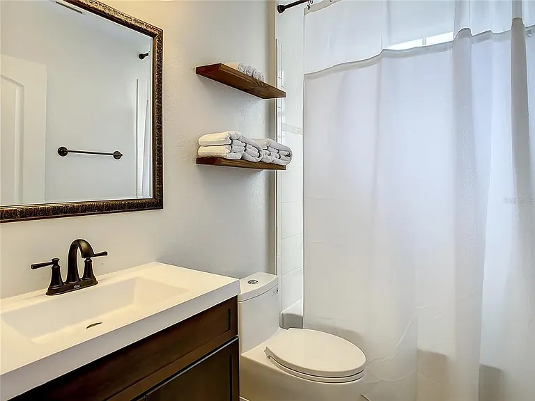 220 W Minnehaha St — Photo 44