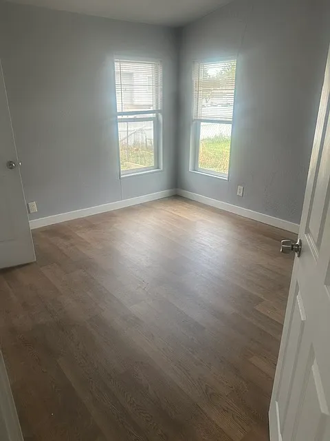 3 bed, 1000 sqft, $1,850 — Photo 3
