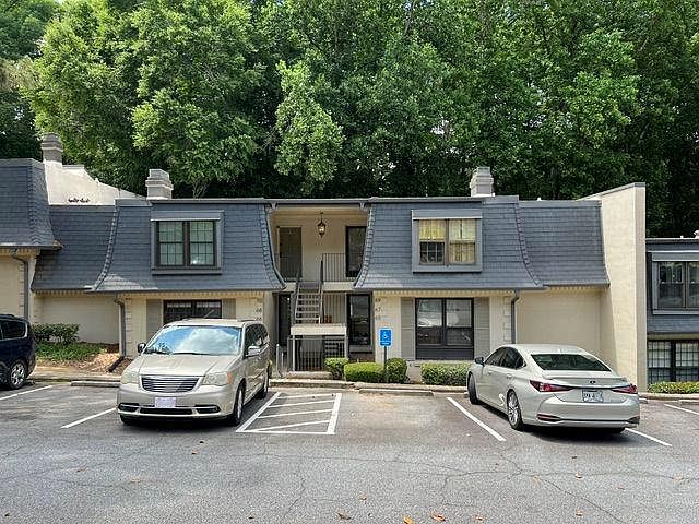 1st image of 68 La Rue Pl NW