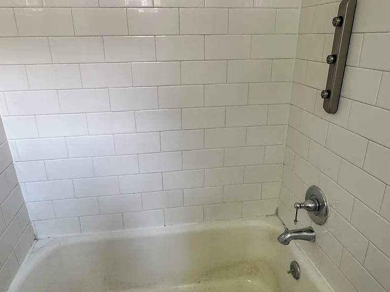 719 W Walnut St #1 — Photo 6