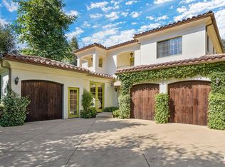 3025 Ellington Dr, Los Angeles, CA 90068