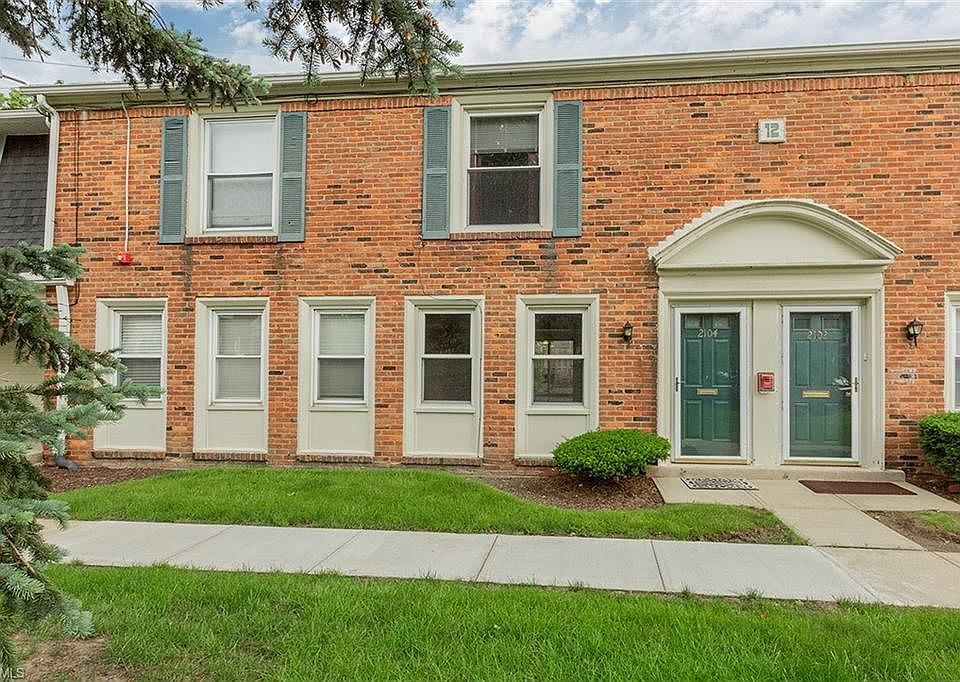 1st image of 2104 Cottingham Dr