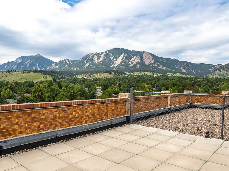 roof top deck with 360 degree views!