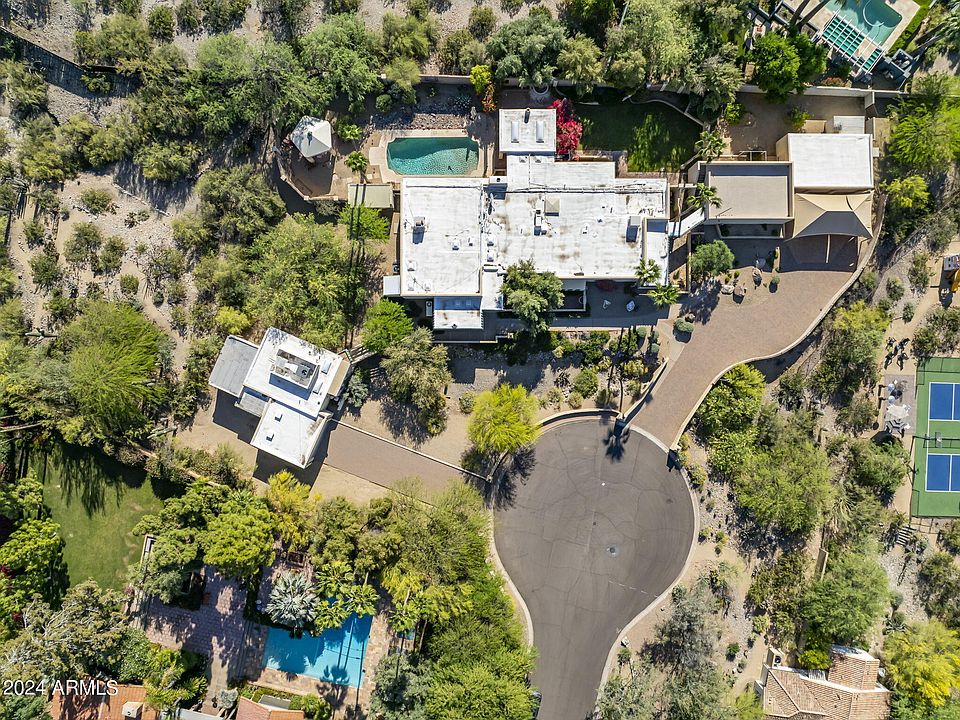 1st image of 3510 E CLAREMONT Avenue