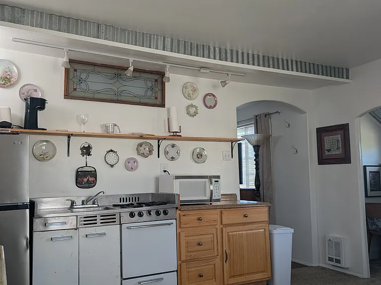 70 Pittsburg Ave #A — Photo 4