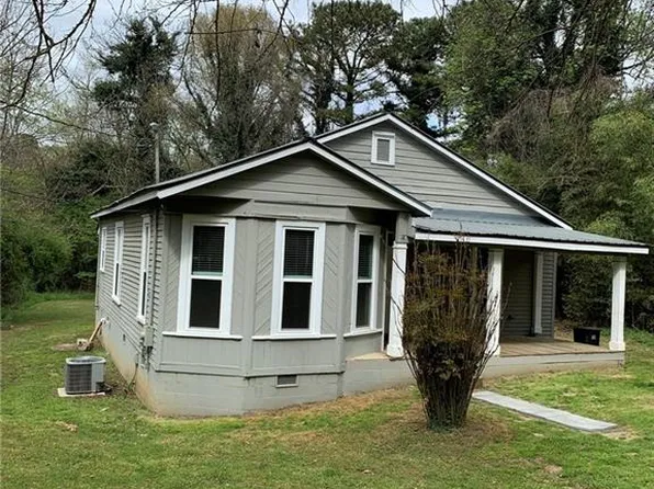 3143 Robinson Pl, Gainesville, GA 30504