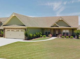 26 Stone Park Trl, Pike Road, AL 36064