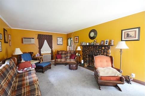 1st Floor Living Room