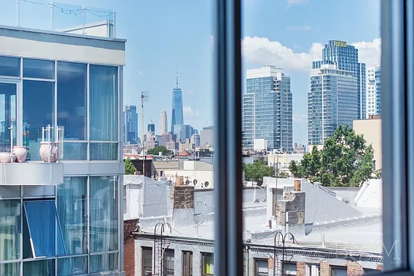 Sold by Brick&Mortar | media 5