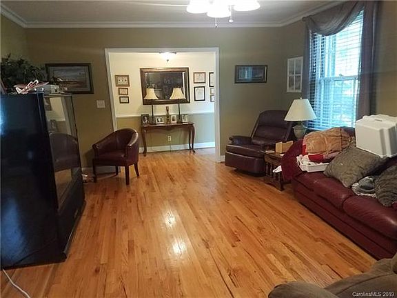 4th image of 1500 Midwood Dr