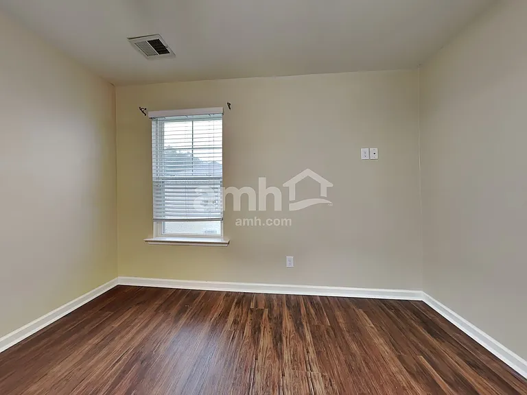 498 Stonebridge Cir — Photo 23