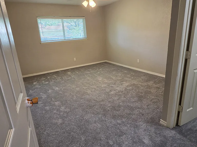 1129 Pioneer Ln — Photo 9