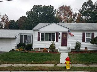 40 Tower Ave, East Providence, RI 02914