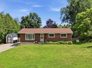 2049 Marchmont Rd, Severn, ON L3V 0V6