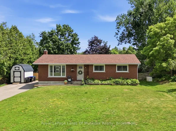 2049 Marchmont Rd, Severn, ON L3V 0V6