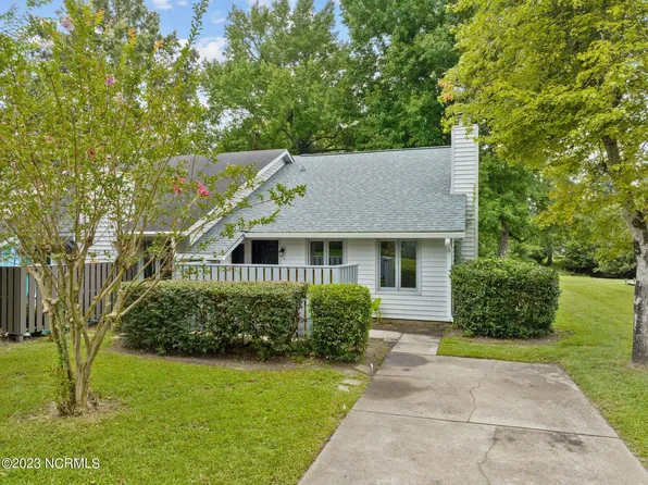 16b Masters Court Drive, New Bern, NC 28562