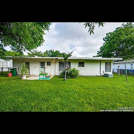 4th image of 4610 Hershey Dr