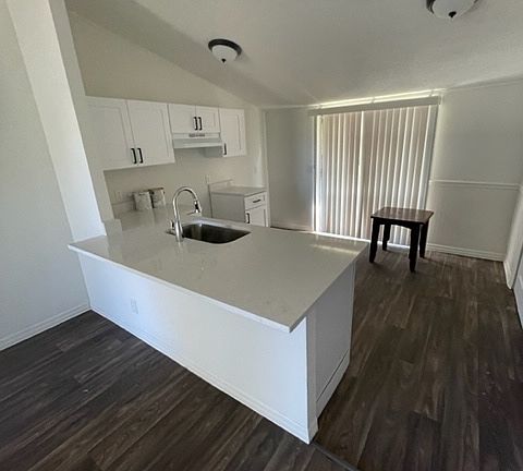 2nd image of 2833 Carlisle Ave