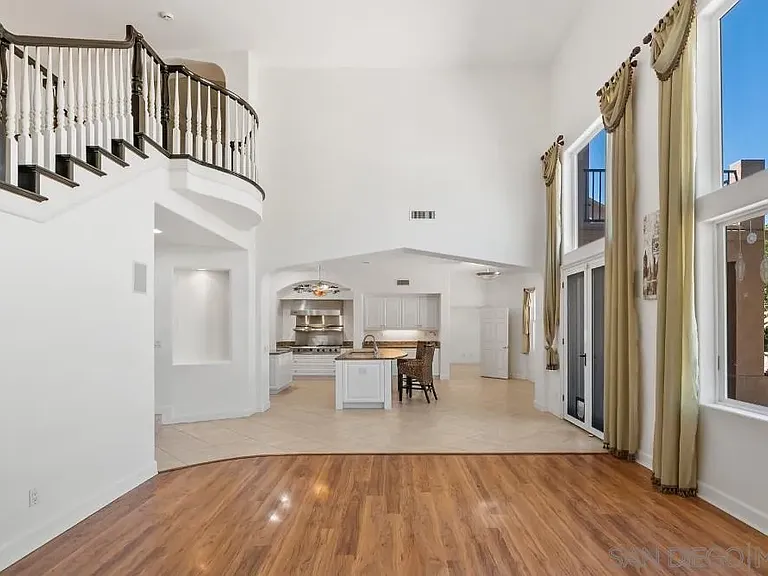9230 Island Pine Way — Photo 32