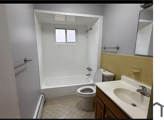 2nd image of 715 W Jefferson St Unit 715