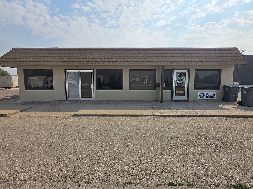1st image of 530 S 3rd St E