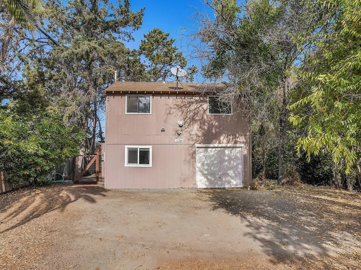 3 bed, 1200 sqft, $3,500 — Photo 1