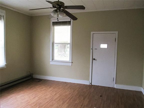 3rd image of 334 Saint Maurice Ln