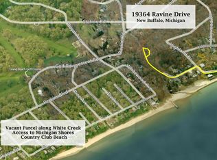 19364 Ravine Dr, New Buffalo, MI 49117