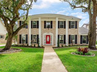 618 Chevy Chase Cir, Sugar Land, TX 77478
