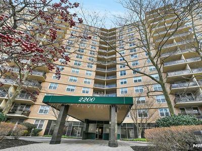 2200 N Central Rd APT 12S, Fort Lee, NJ, 07024