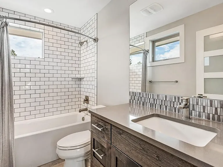 1315 NW Mount Washington Dr — Photo 14
