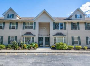 28 Chanda Ct, Clifton, NJ 07012