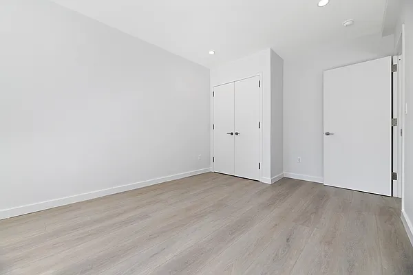 Rented by REAL New York | media 18